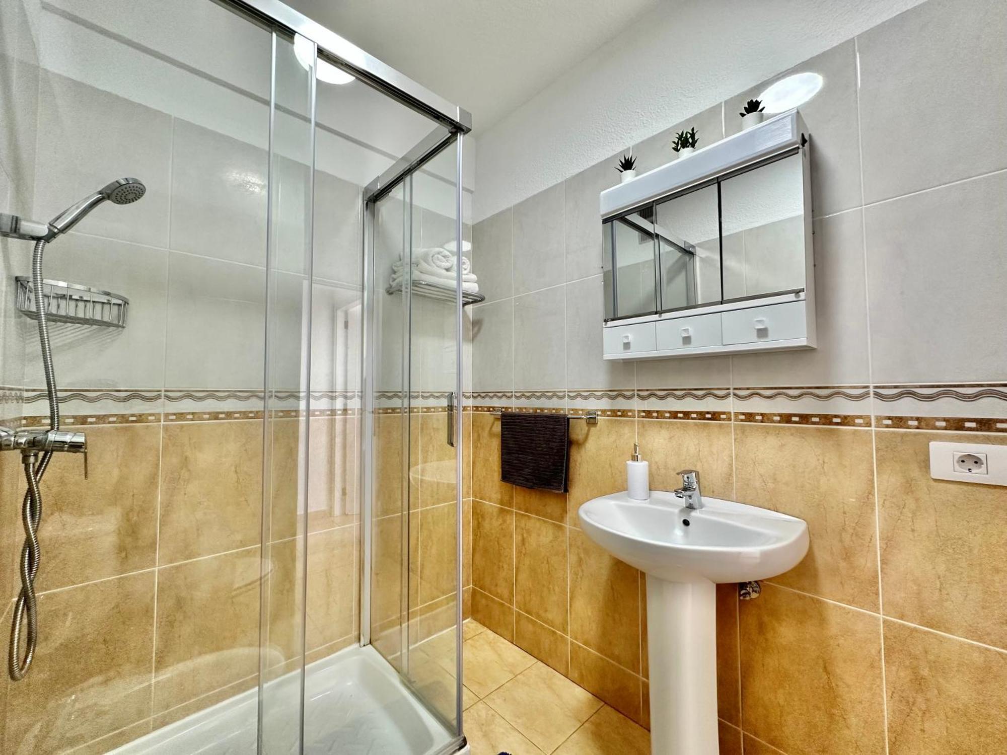 Sunbeach Apartment أرونا المظهر الخارجي الصورة