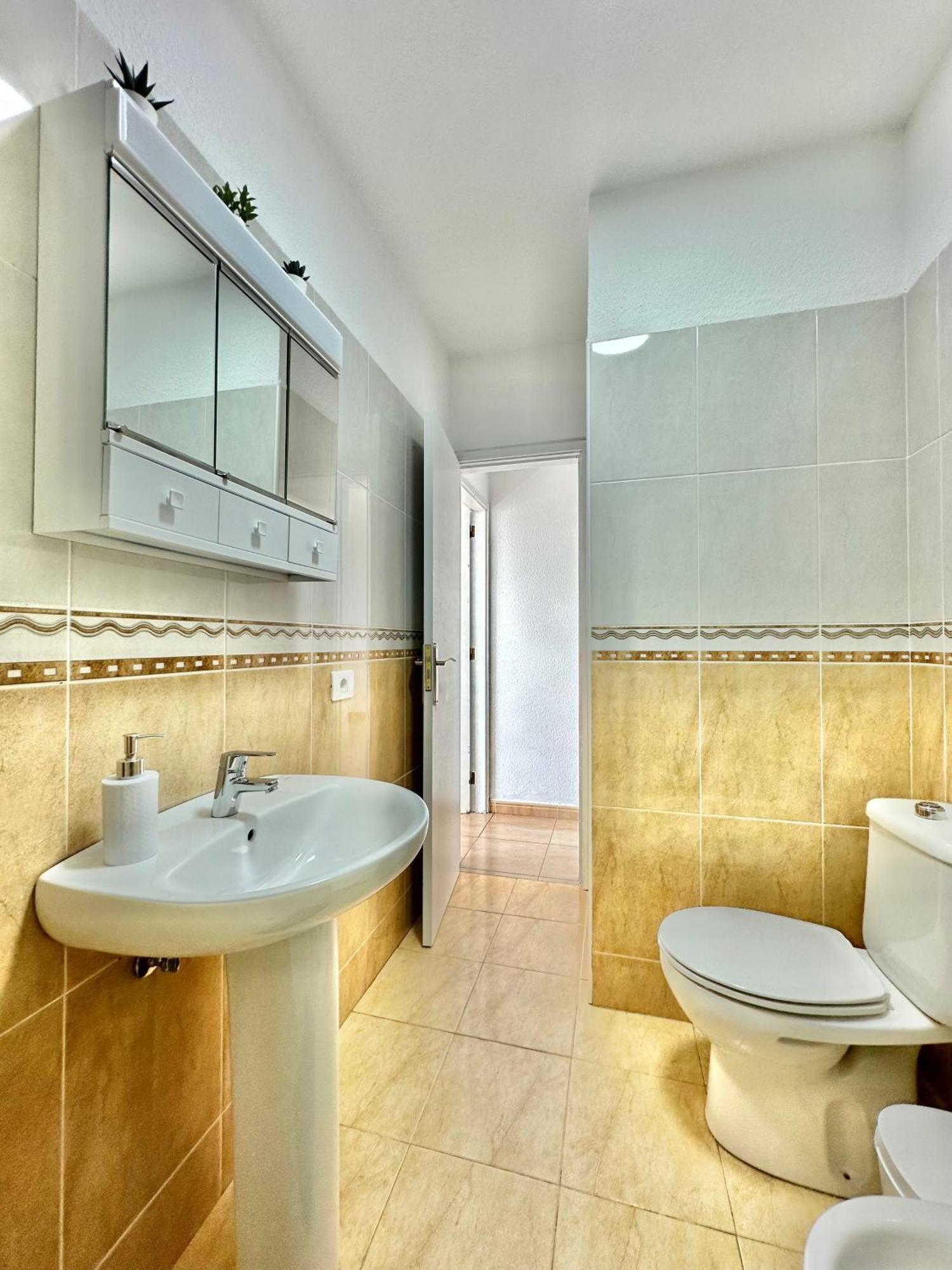 Sunbeach Apartment أرونا المظهر الخارجي الصورة